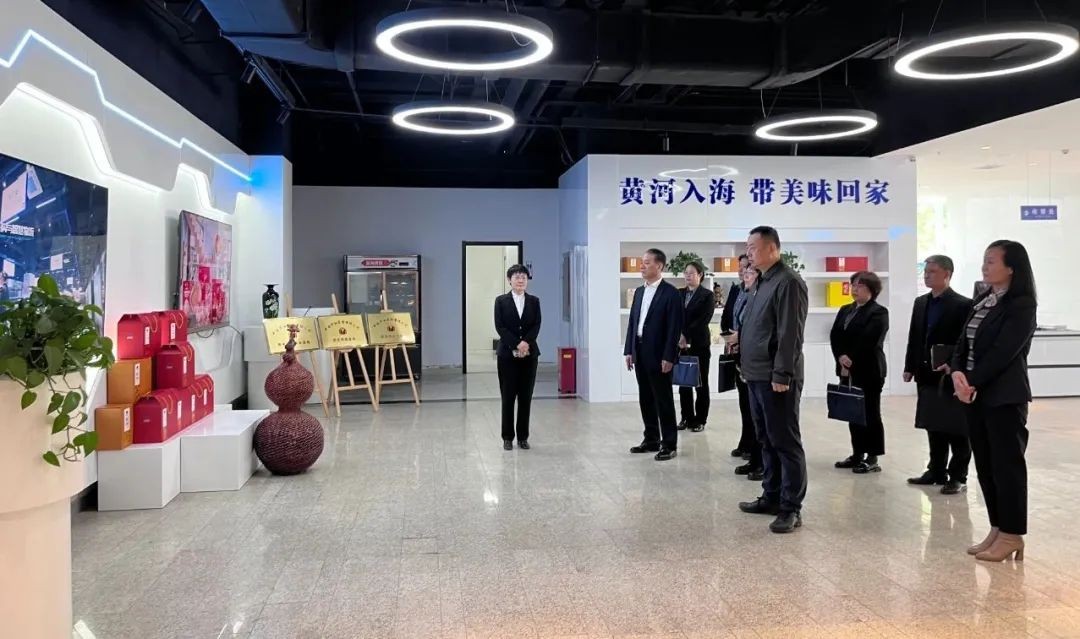 【對(duì)標(biāo)一流】德達(dá)資管公司赴山東藍(lán)海集團(tuán)開(kāi)展對(duì)標(biāo)學(xué)習(xí)