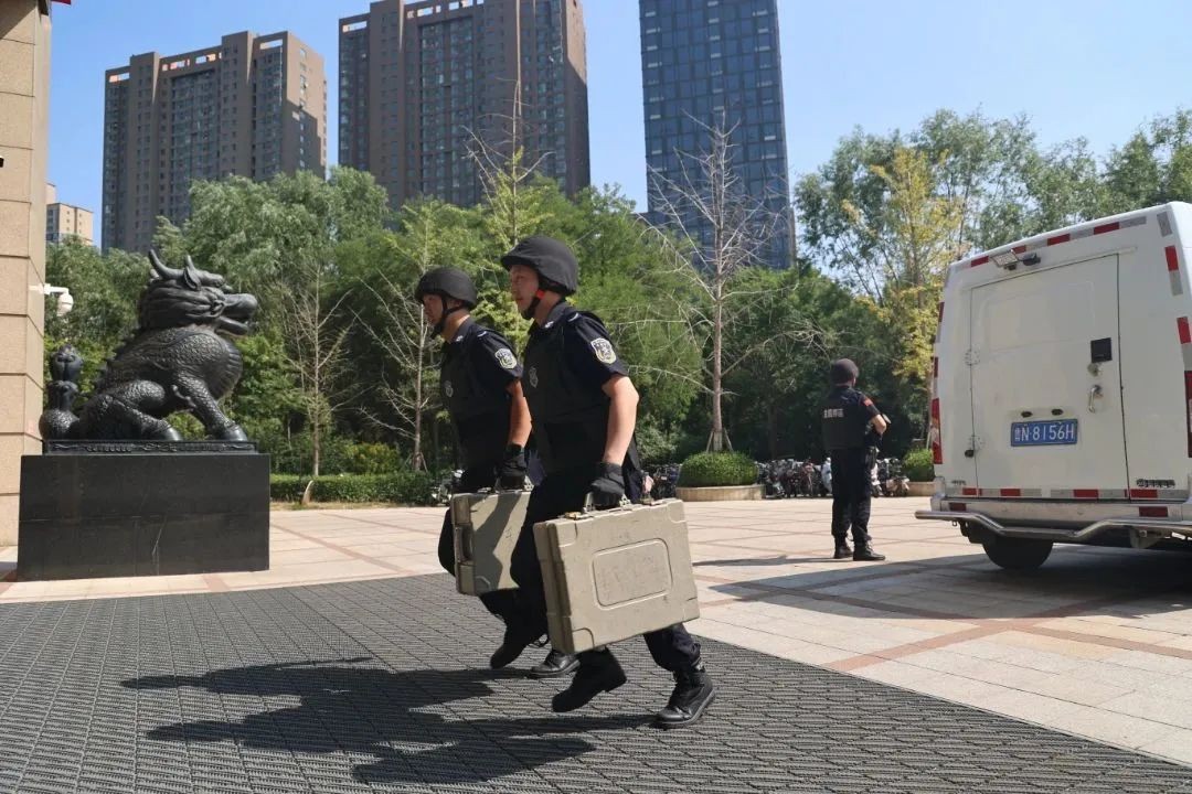 【“暑”你最美】致敬堅(jiān)守烈日下的守押、運(yùn)維隊(duì)員